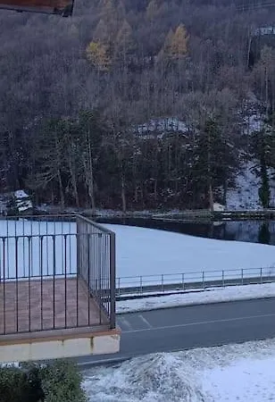 Confortevole Sul Laghetto Alpino